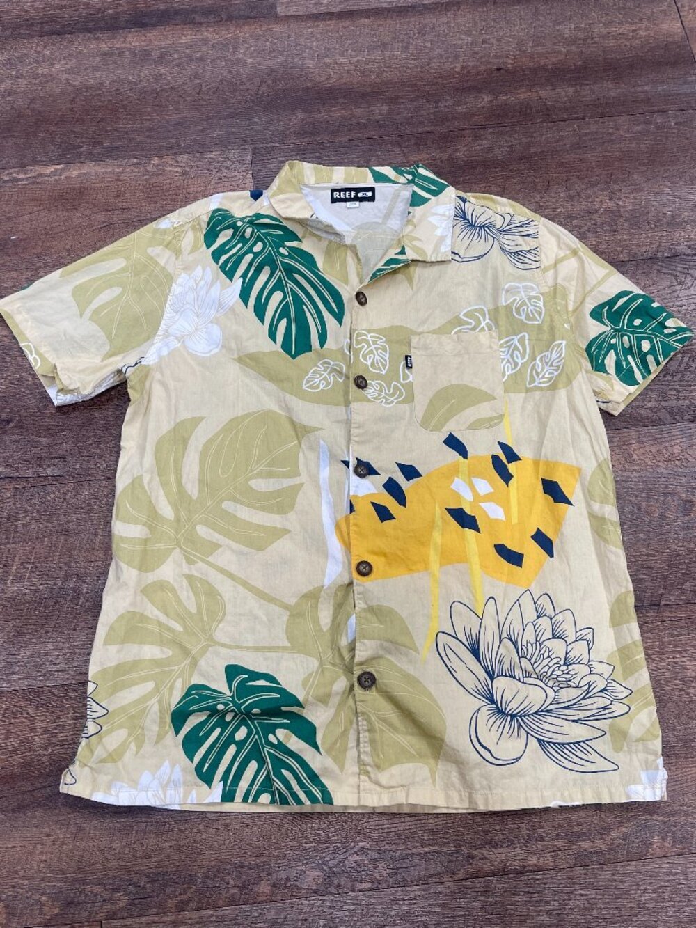 Reef Tropical Hawaiian Button Up Shirt XL Cotton Beach Resort